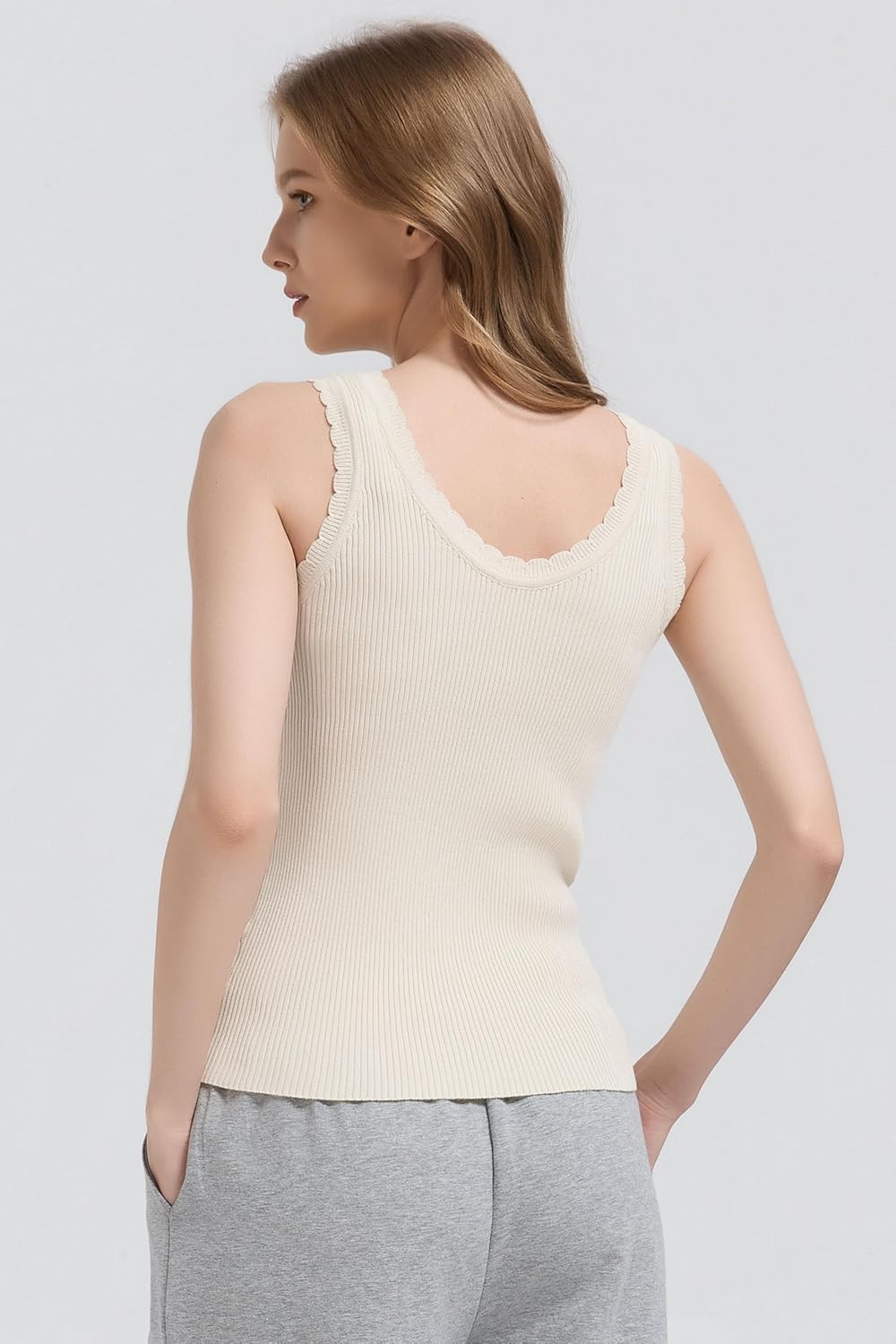 Orolay CHIIONE Womens Ribbed Tank Top Soft Knit Sweater Shirt Scalloped Trim Sleeveless Top Fitted Summer Undershirt - Image 4
