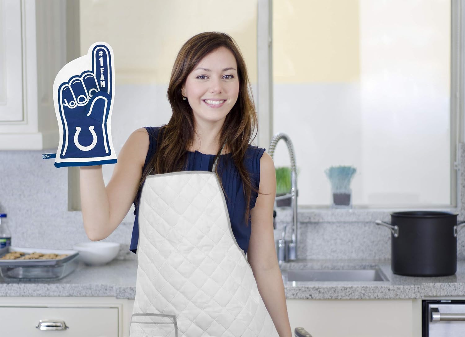 YouTheFan NFL Officially-Licensed Oven Mitt - Heat Resistant, 100% Cotton, Patented Design, Great for Indoors or Outdoors on the Grill - Official Team Colors and Logo