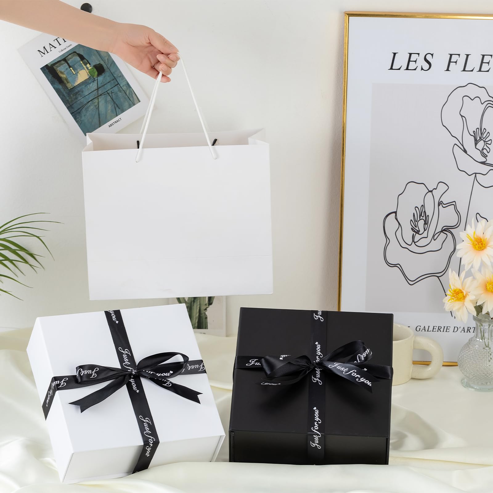 大人気】MONCLER AGNEAUX ブラック ホワイト3 ギフト包装