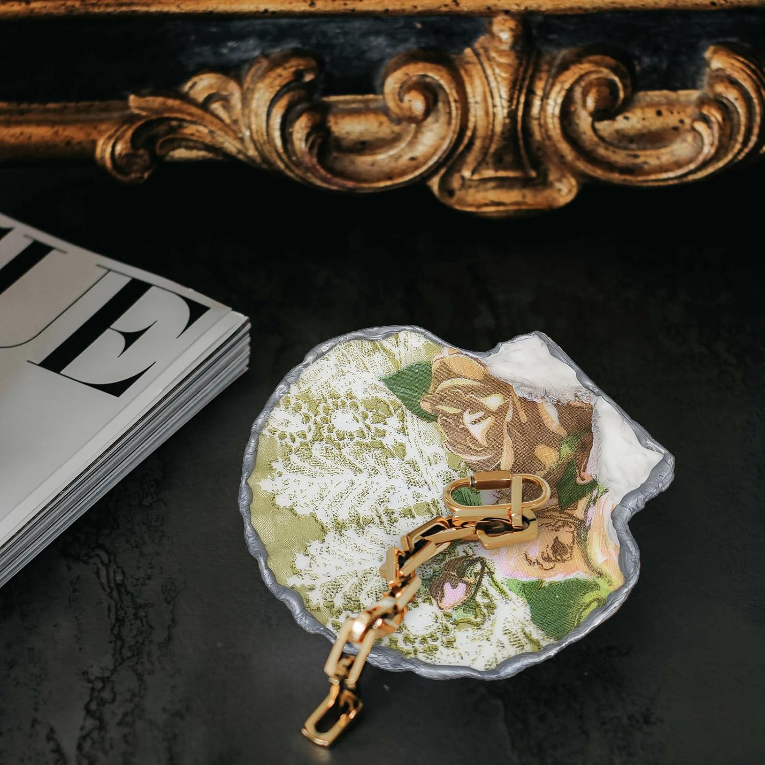 stonechic 50PCS Scallop Shells for Crafts Large 4''-5'' White Beach Natural Shells Bulk for Decoupage DIY Crafts Seashell Decorations Home Decor