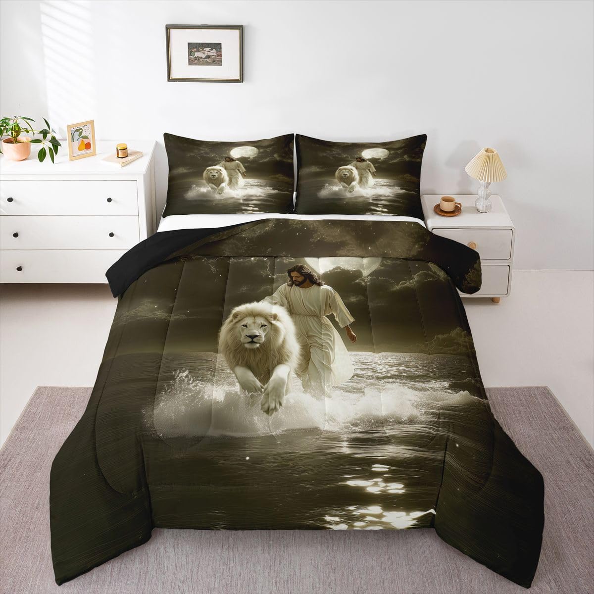 Linge de lit chrétien lion blanc et lune pour rassurer le sommeil de votre enfant