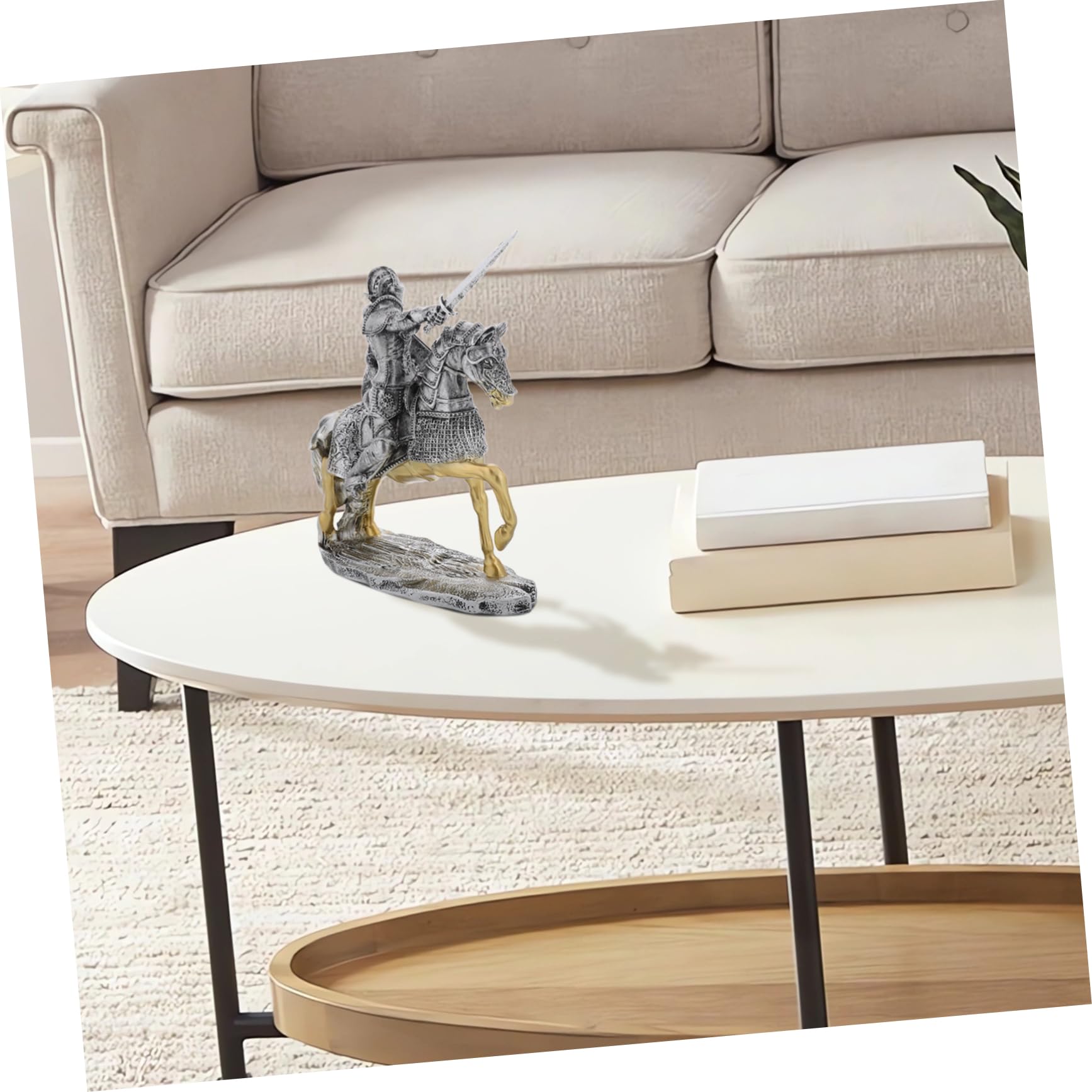 HANABASS Vintage Ritterfigur aus Kunstharz in Silber für Tischdekoration | Miniaturstatue mit Retro Eleganz, Flexible Platzierung für Büro und Wohnzimmer, Stilvolle Sammelfigur