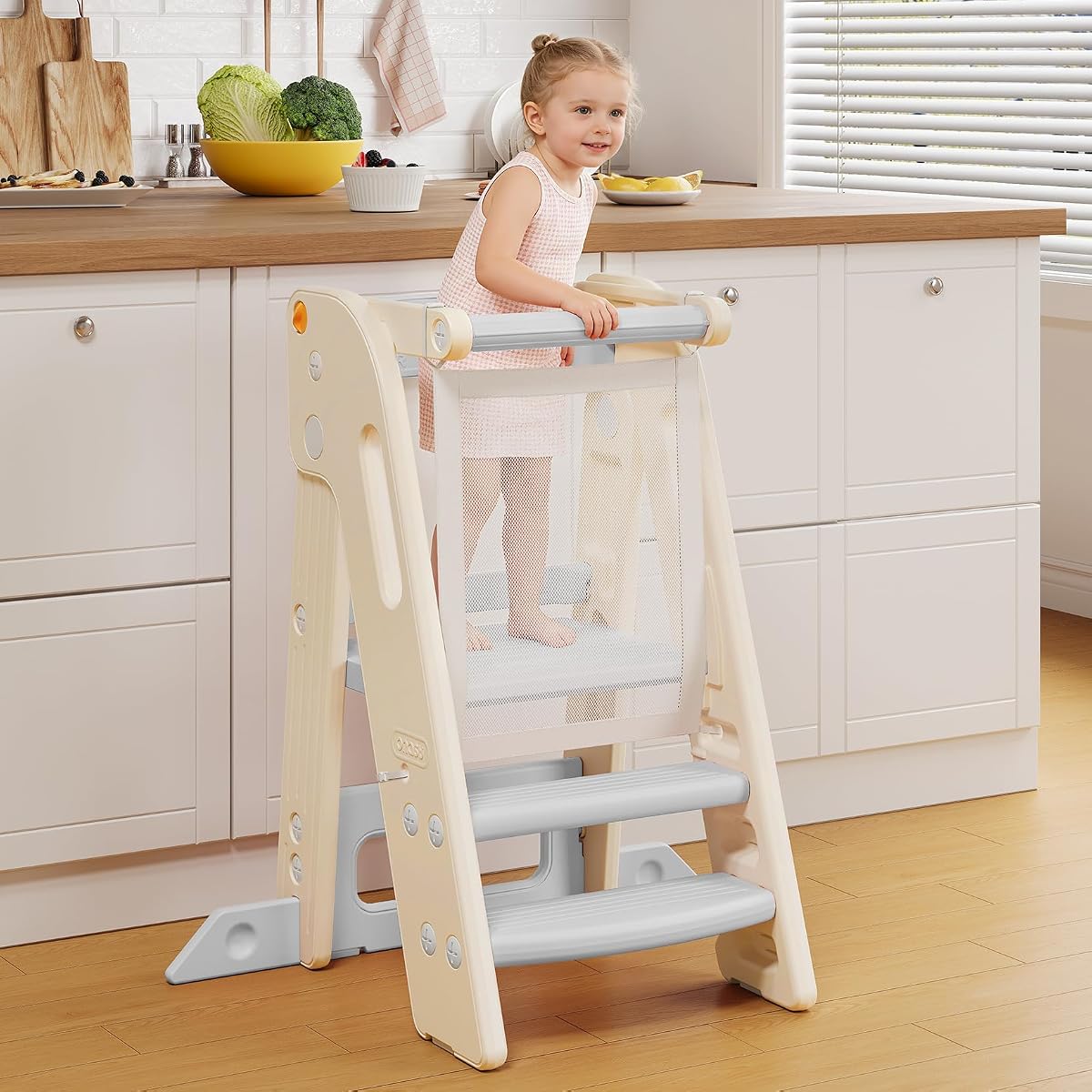 Taburete de cocina plegable para niños pequeños, torre de aprendizaje de altura ajustable con riel de seguridad, escalones antideslizantes, taburete para encimera de cocina y fregadero de baño, color gris
