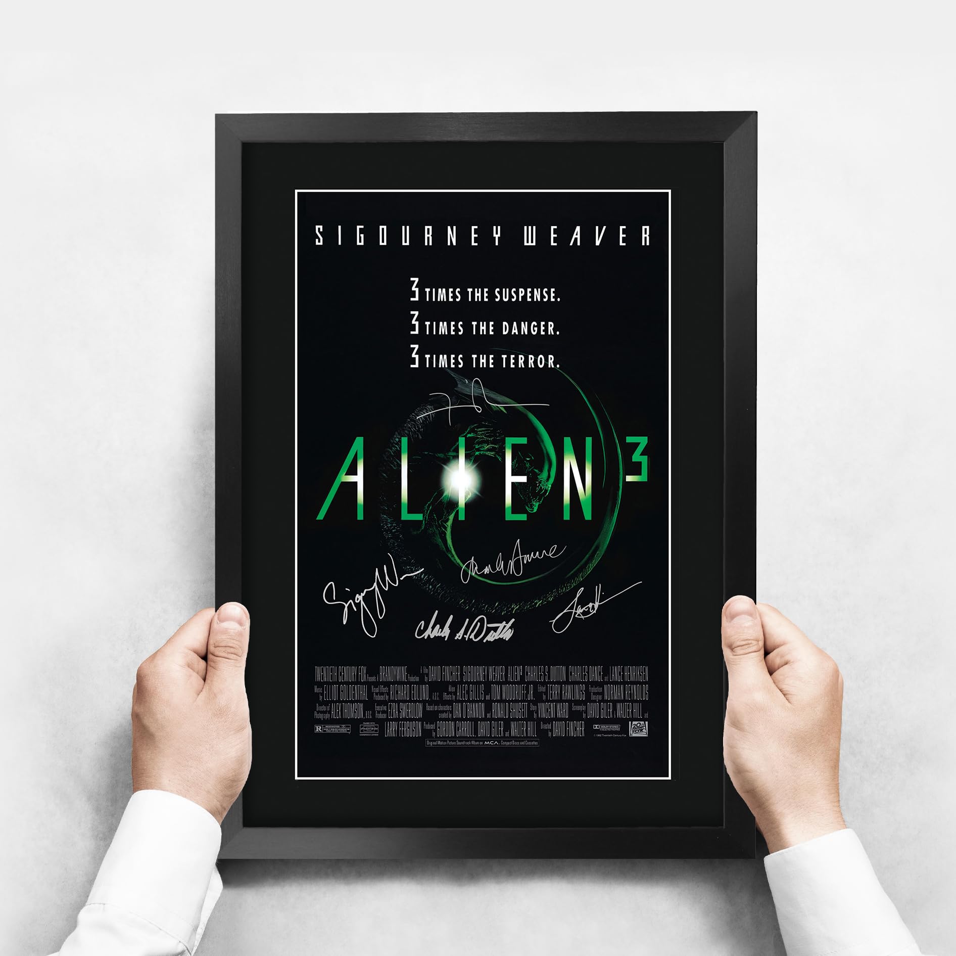 HWC Trading Alien 3 Gifts Printed Poster Signed Autograph Picture for Movie Memorabilia Fans, A3 Framed, Alien 3 (A3 Framed) - Image 3