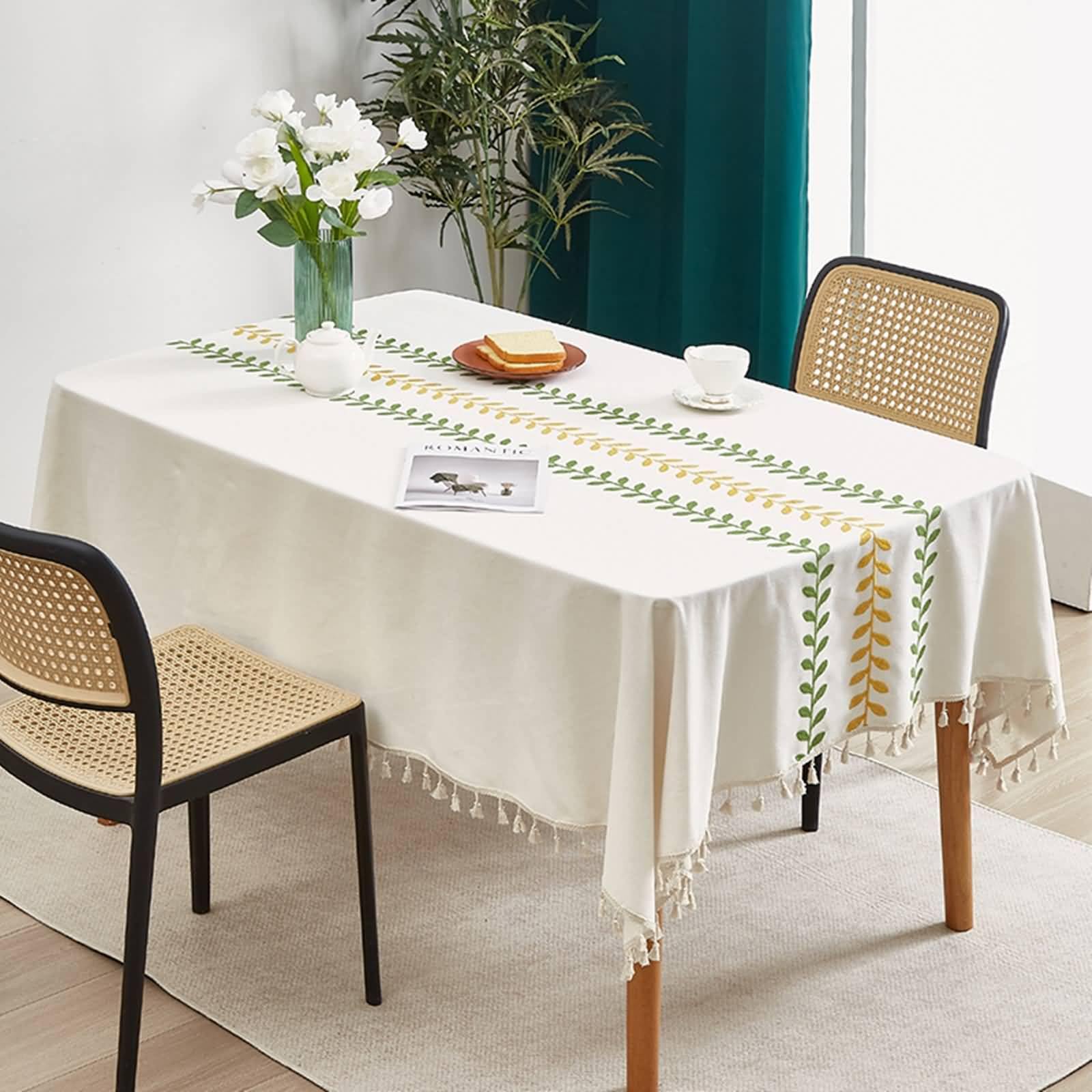 Nappe carrée 150x150 antitache finis les cauchemars des repas