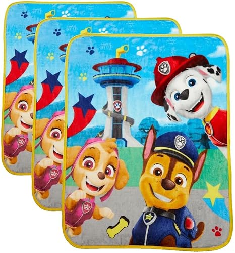 Miniatura 14 de Barbie Ropa de cama para niños, cobija súper suave de toque sedoso, 40 x 50 pulgadas, (Producto con licencia oficial) de Franco