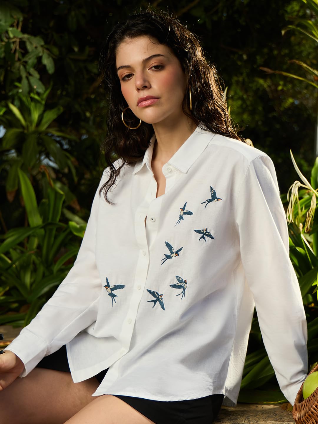 The Souled Store Camicia in cotone e lino: The Swallows donne e ragazze a lunghezza intera, colletto spalmato bianco ricamato cotone lino vestibilità comoda traspirante leggera comoda camicia per