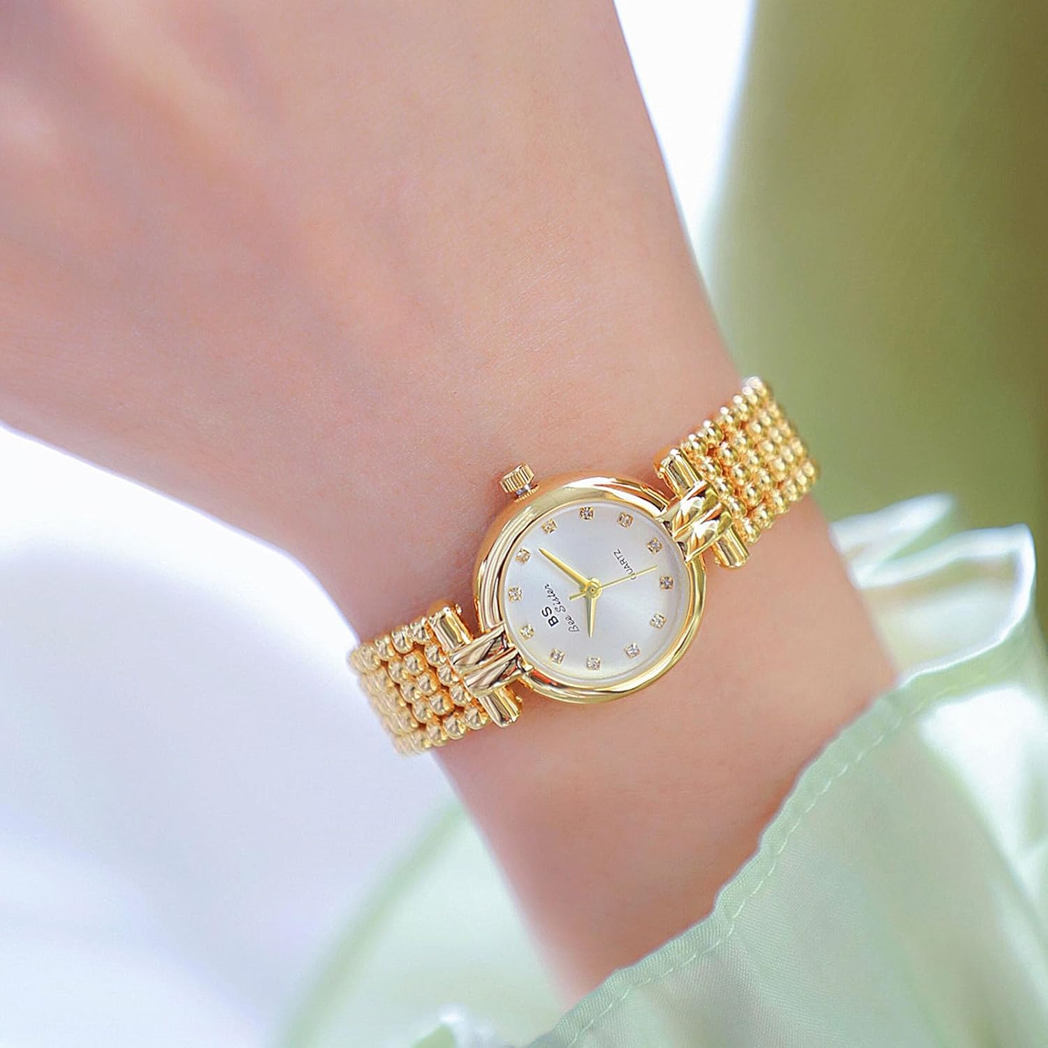 Elegant Petite Bracelet Watch for Women Luxury Gold Watches Waterproof Quartz Wristwatch Adjustment Tool Included