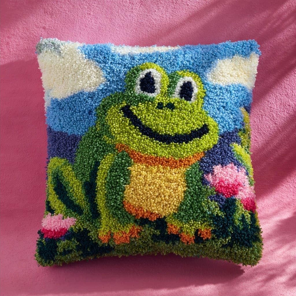 Henypt Latch Hook Kits Pillowcase Frog