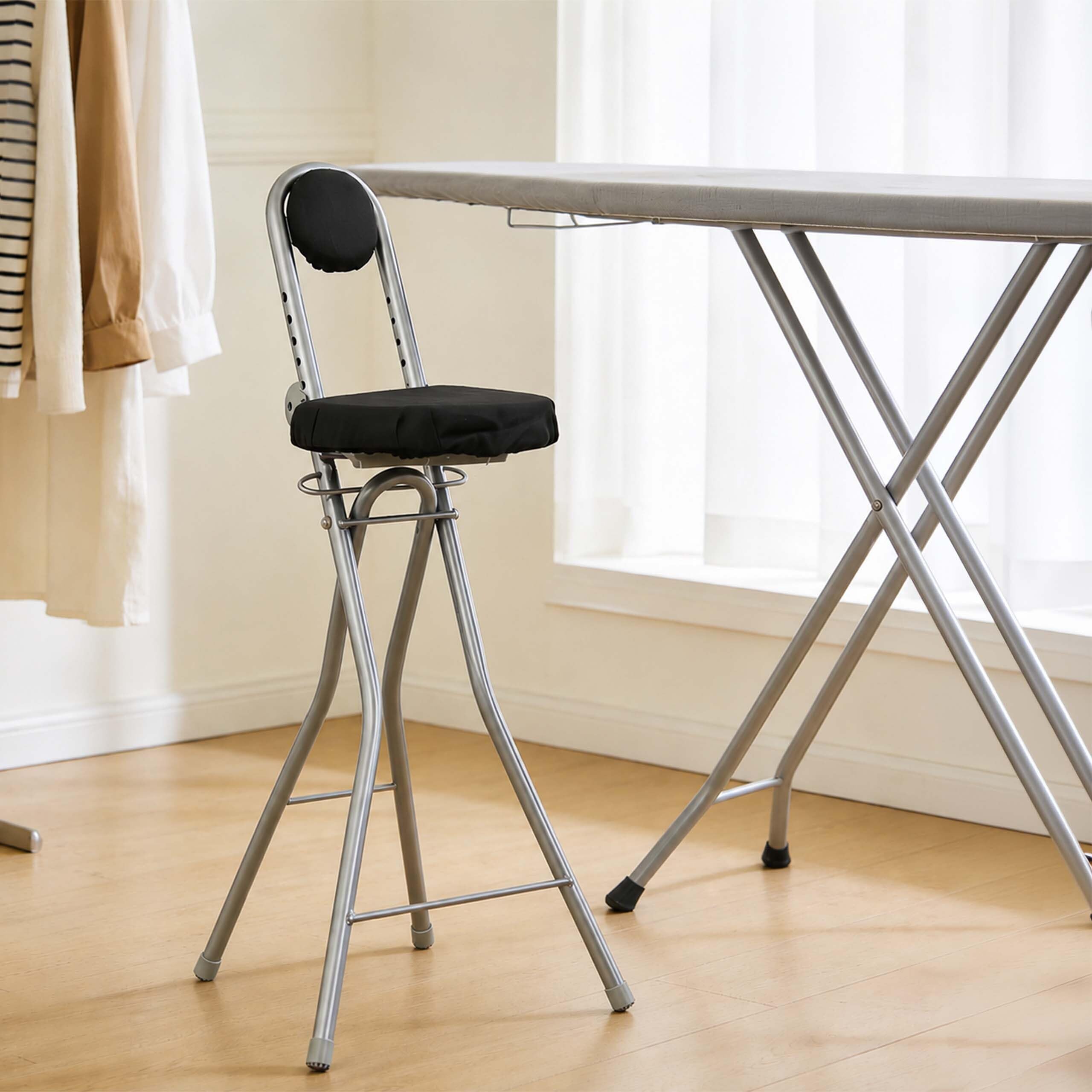 Relaxdays Stehhilfe, 58–73 cm höhenverstellbar, schwarz/Silber | 100 kg belastbar, Büro & Haushalt, klappbarer Stehstuhl