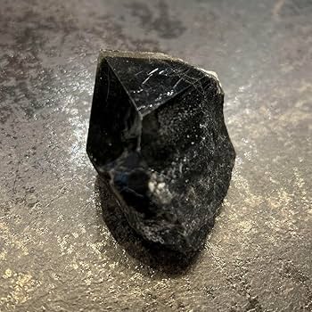 Amazon.co.jp: チベット産黒水晶モリオン原石鉱物パワーストーン魔除け Amazon.co.jp: チベット産黒水晶モリオン原石鉱物パワーストーン魔除け