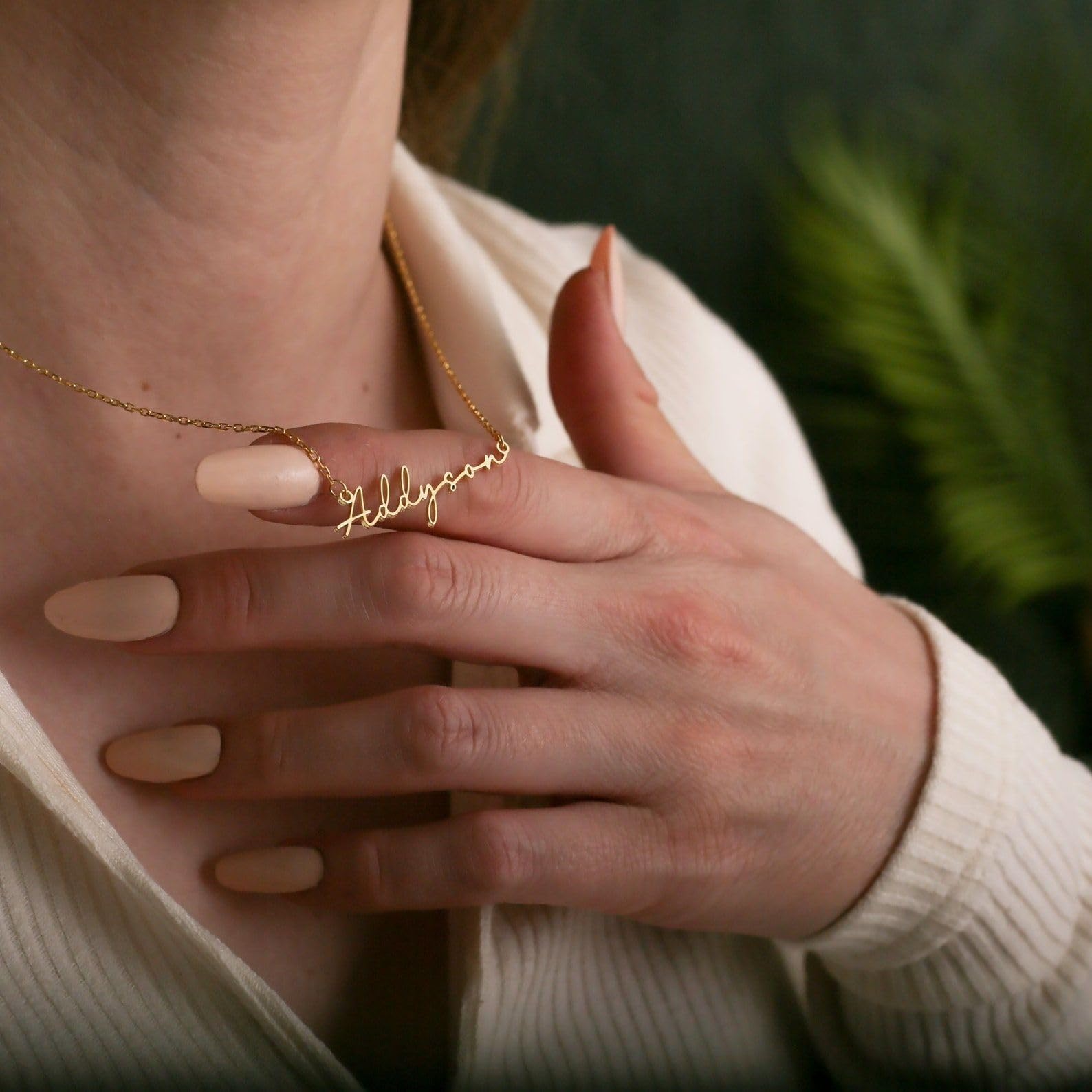 Personalizzato laterale collana con nome delicato oro gioiello