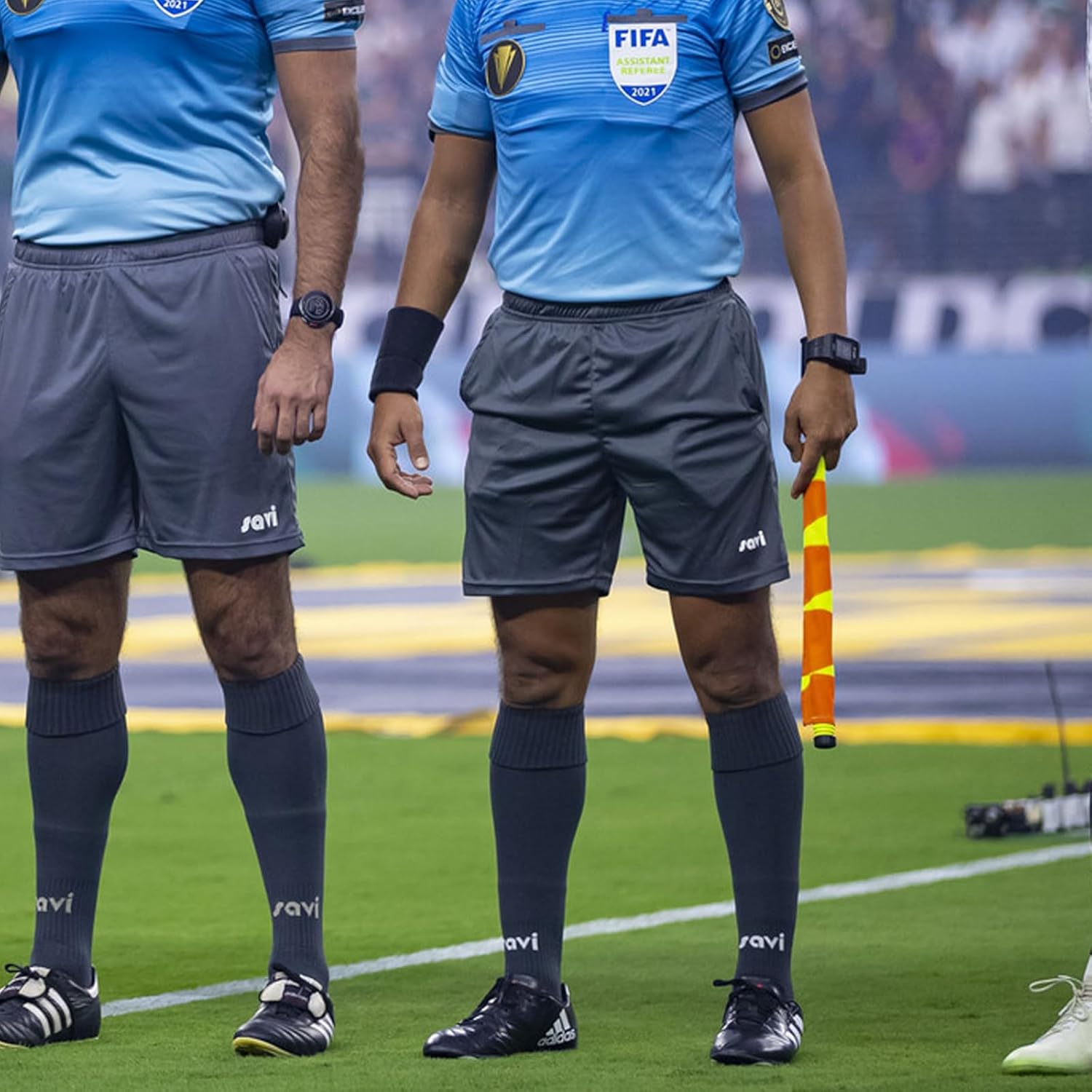 JAYO Professional Linesman Flags for Official Soccer Events - 2PCS Waterproof Referees Flags with PU Zipped Carrying Bag, Yellow and Red Diamond Pattern - Image 7