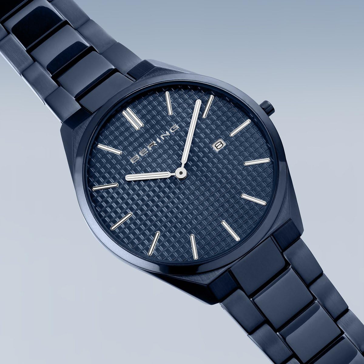 Die Ultra Slim Collection - BERINGs dünnste Uhr bisher: Das Gehäuse misst 4,8 mm in der Höhe - eine der dünnsten Uhren auf dem Markt | Quarzwerk