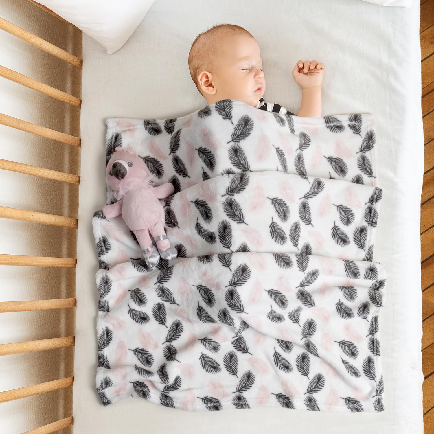 BabyMoo Owl Snuggle Buddy Soft Rattle and Plush Blanket Gift Toy Blanket White (0-18 Months)