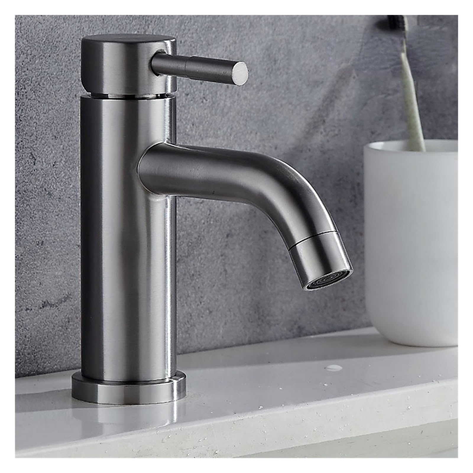 Mitigeur de lavabo en acier inoxydable argent brossé pour une vanité moderne