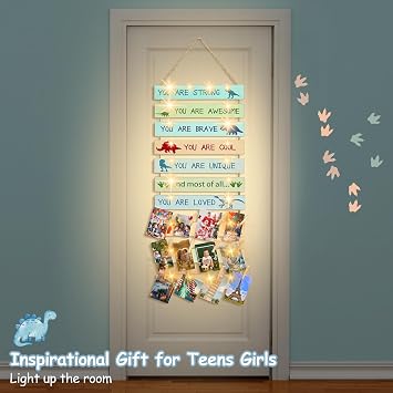 Homecor Rustic Wooden Photo Display with Lights, 12 Clip Hanging Picture Collage Wall Decor for Teen Girls Boys Bedroom, Inspirational Memo Board with String Lights for Birthday Gifts