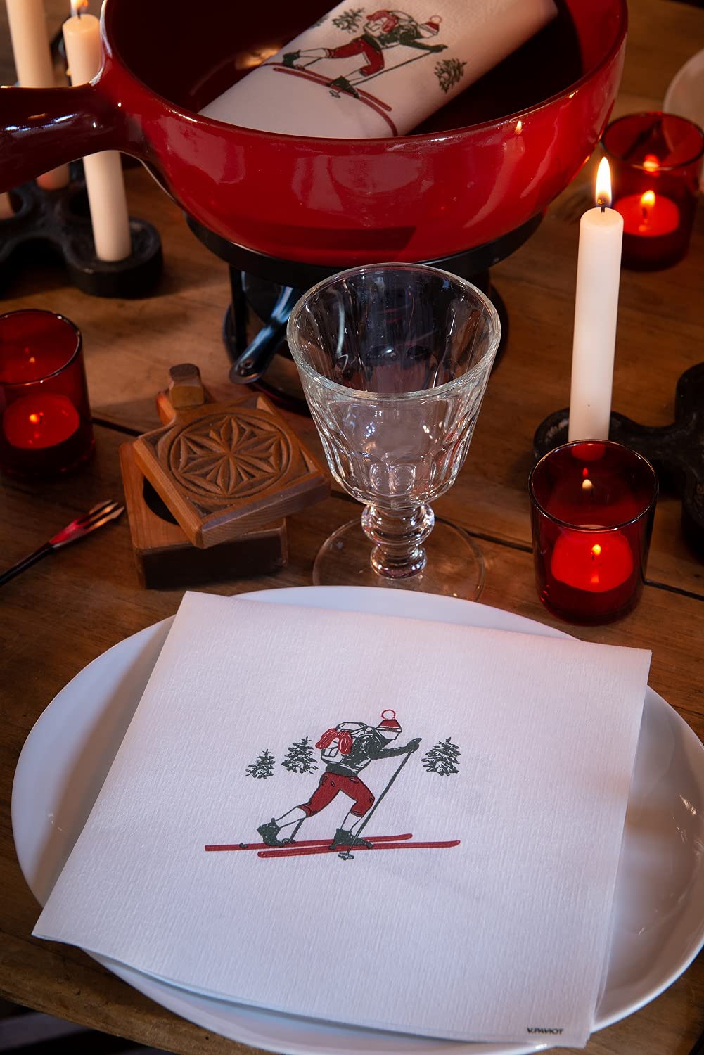 Serviettes De Table Intissé FRANCOISE PAVIOT - Lot De 20, 40x40 Cm, Motif Ski Tremplin Vintage - Décoration Fête, Repas Convivial