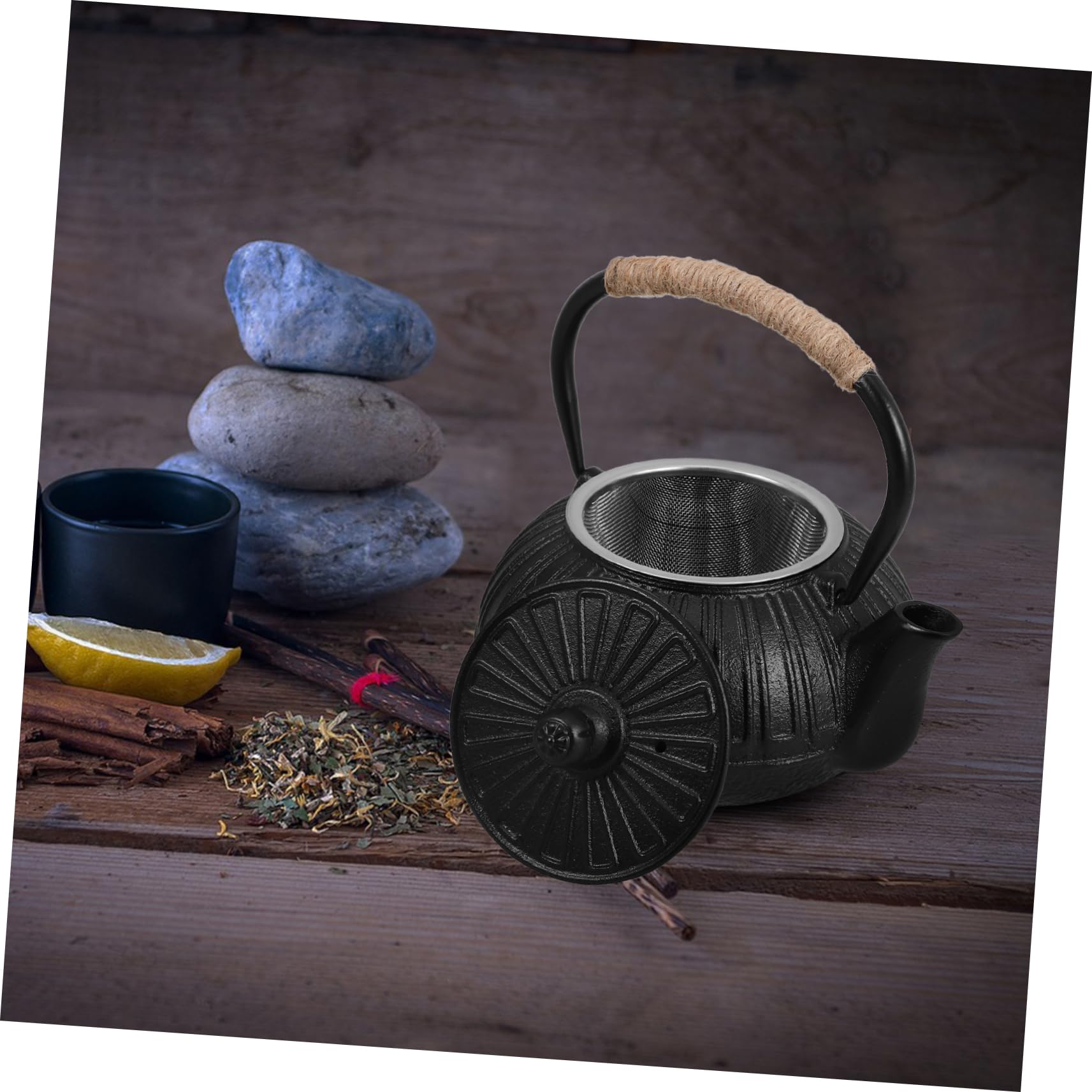 Tetera de Hierro Fundido Japonesa Pequeña de 600ml Negra | Colador para Hojas Sueltas, Diseño Elegante de Estilo Japonés, Uso en Cocina Compartir