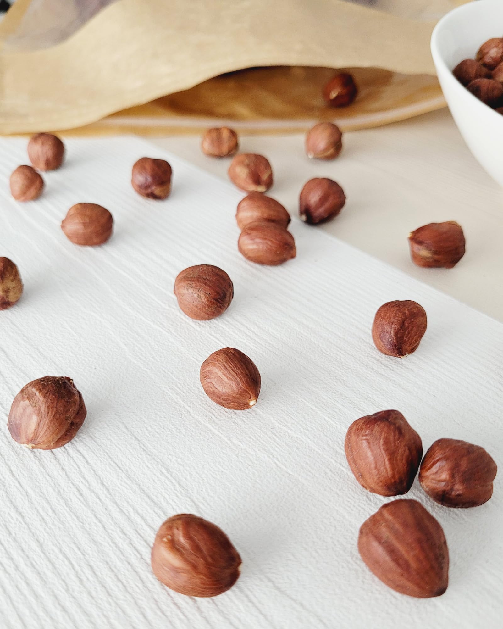 Haselnüsse groß und knackig 1 kg von der Grünen Essenz - Haselnusskerne - ganz ohne Schale - ohne Zusätze - vegan Keto - Premium Qualität