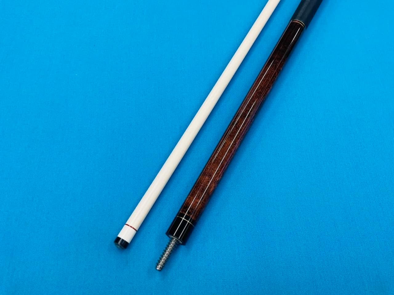 McDermott cue G209 with G core Shaft 13 mm. & Linen wrap
