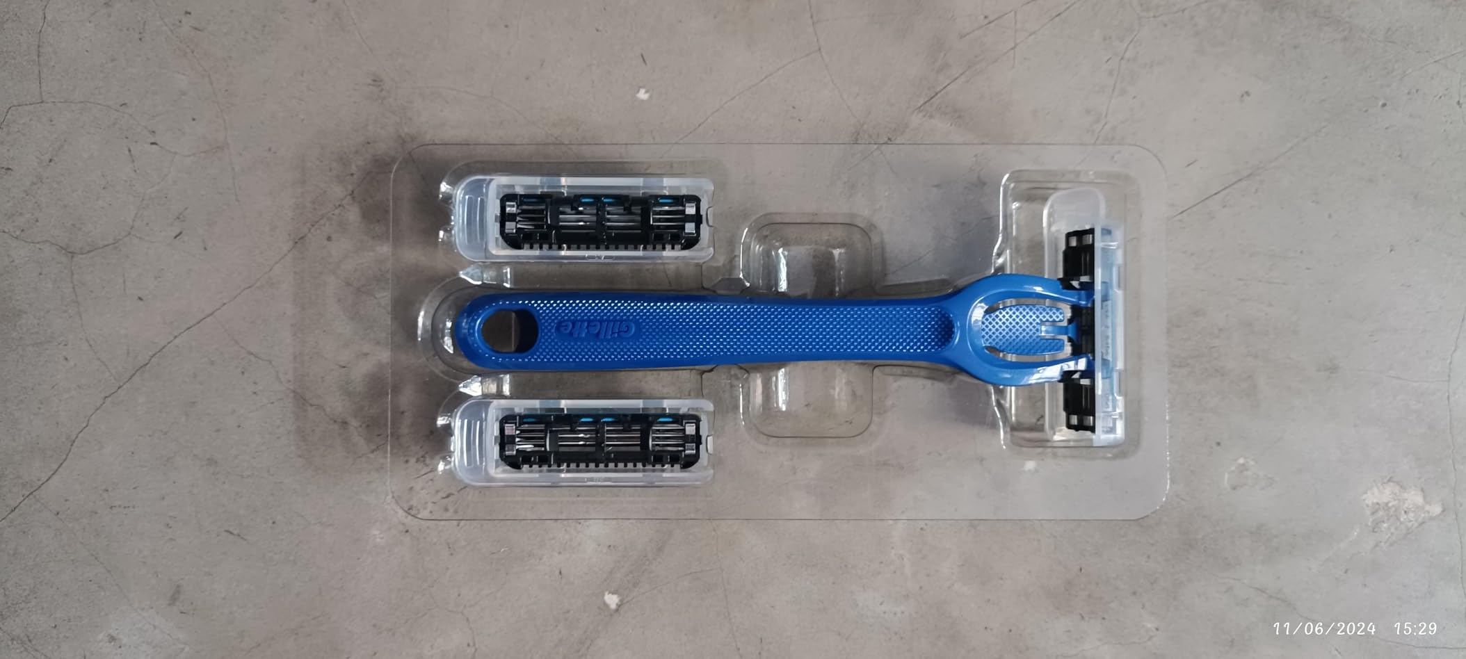 Buy Gillette Guard 3 Single Razor With 2 Blades - Men Online at Low ...