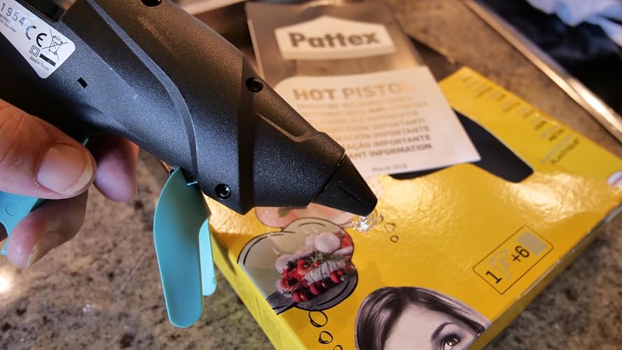 Wer kennt PATTEX nicht?