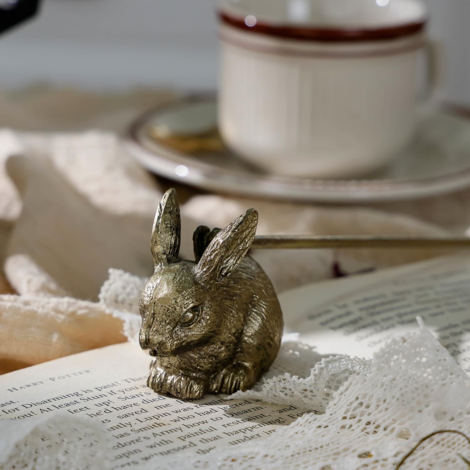 NIKKY HOME Éteignoir à bougie, accessoire d'extincteur avec long manche, outil de bougie pour éteindre la flamme de mèche de bougie en toute sécurité