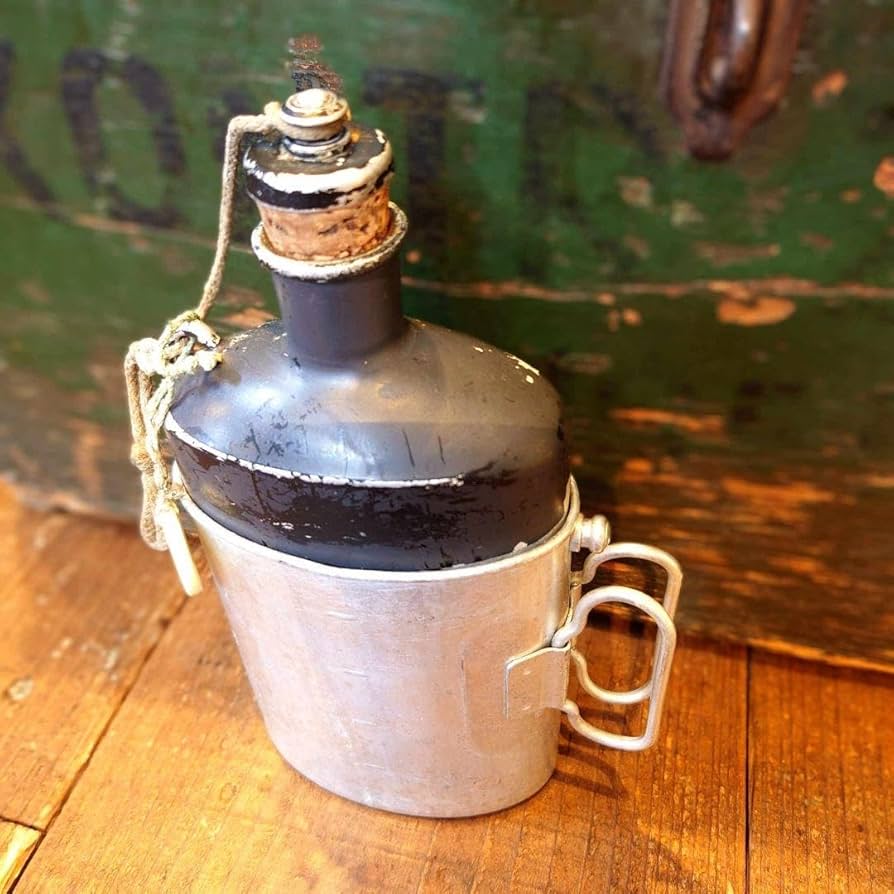 Amazon | スイス軍 キャンティーン 水筒 フラスコ アルミ製