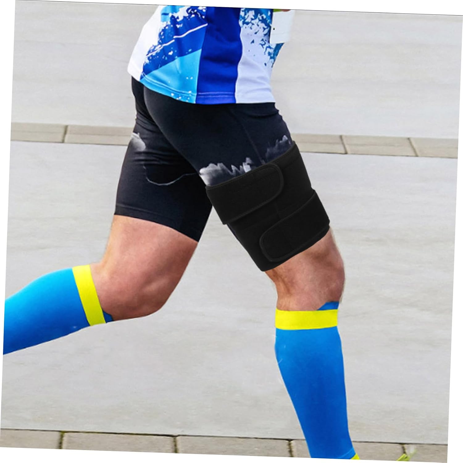 VICASKY Thigh Compression Sleeve Leg Support Band for Muscle Strain Relief, Large Size Brace for 140-200 Lbs, Breathable Sports Thigh Wrap Strap for Outdoor Training and Basketball