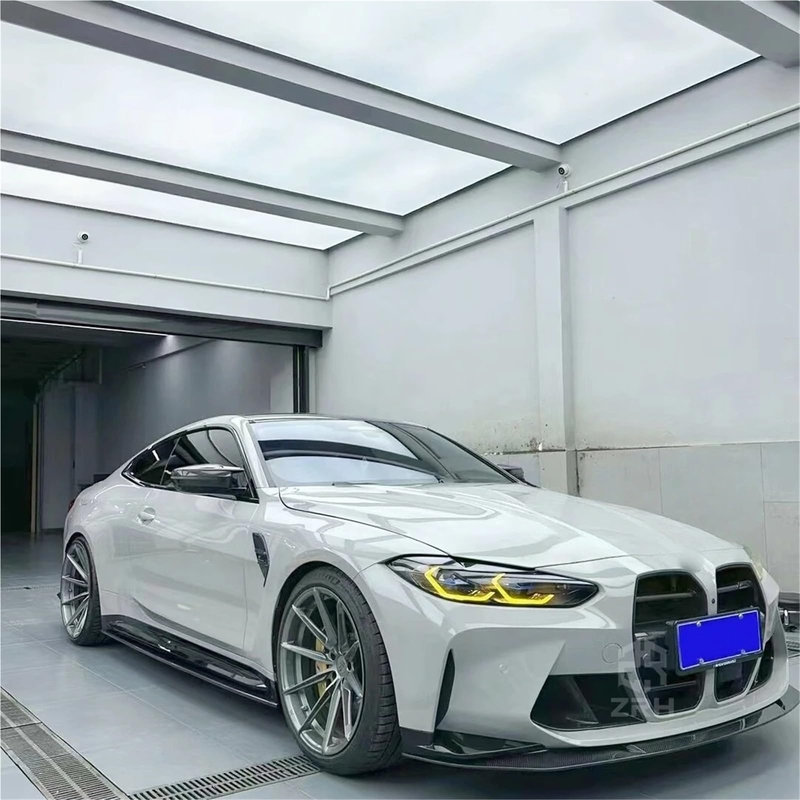 Suche włókno węglowe R44 SP1 styl dokładka przedniego zderzaka kompatybilny z BMW M3 G80 G82 M4 G82 G83 przedni spojler zderzaka Spoiler agresywny Splitter Body Kit