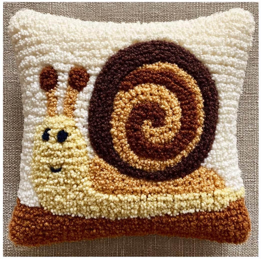 WallustrioaW DIY Latch Hook Pillow Kit,Snails Pillowcase Kits Embroidery Kits 17X17 Inch DIY Needlework Pillow Cover Sofa Cushion Rug Making