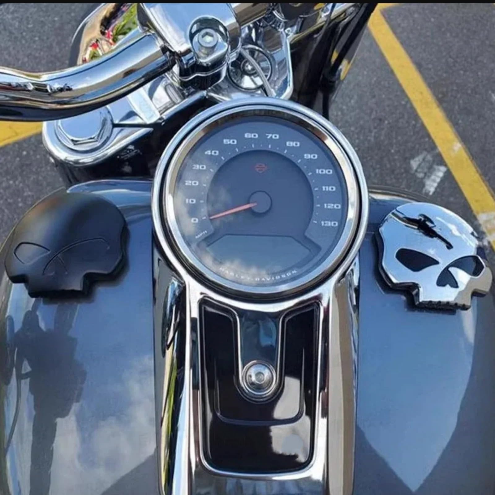 Tappo Serbatoio Compatibile Con Xl883 Xl120 Dana | Tappo Serbatoio Carburante Con Teschio Per Modifica Della Motocicletta. Tappo Serbatoio Carburante Retrò(Silver Black)