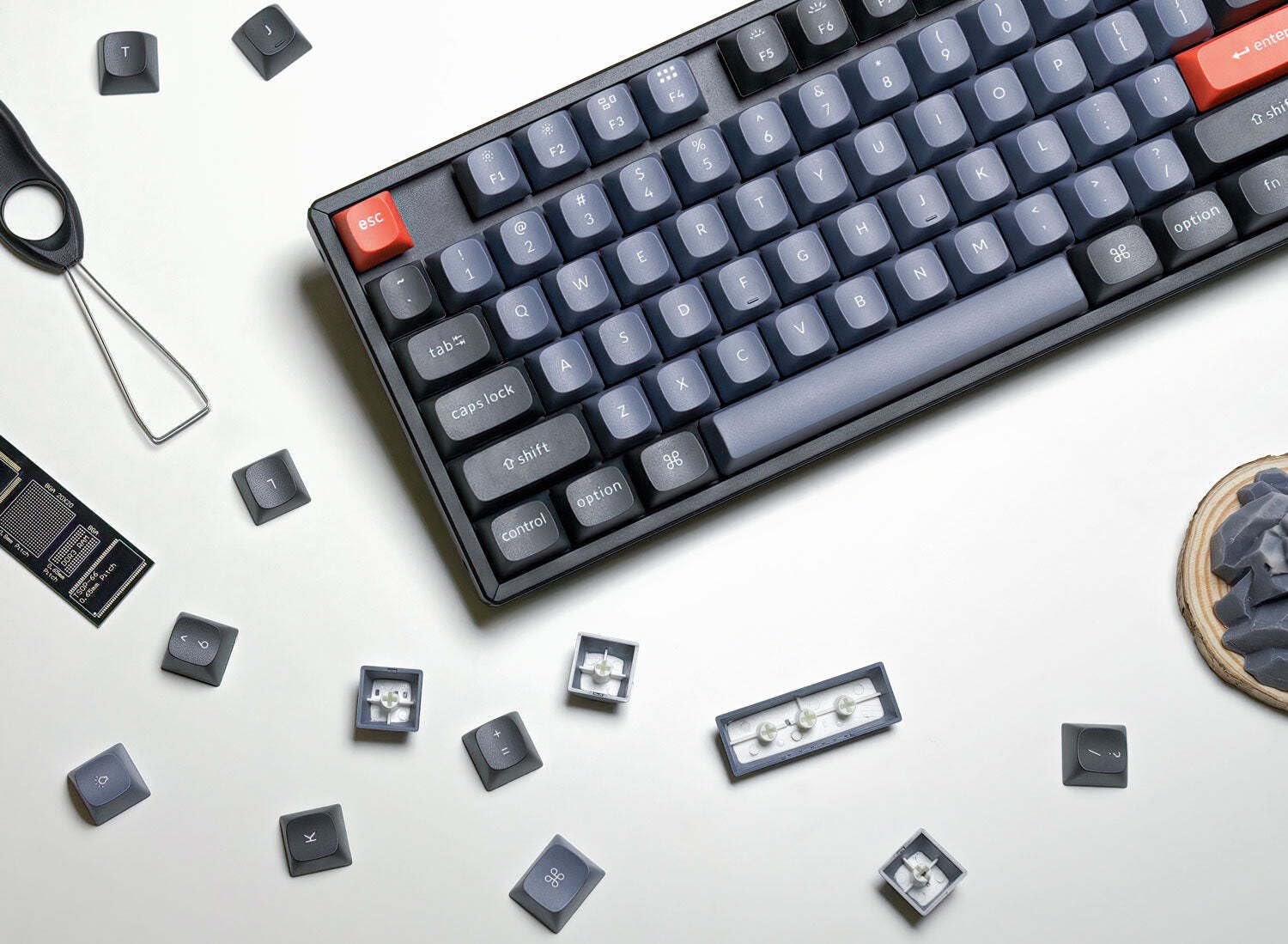 Keychron K8 Pro JIS 静音赤軸 White LED Amazon | 【国内正規品】Keychron K8 ワイヤレス・ゲーミング