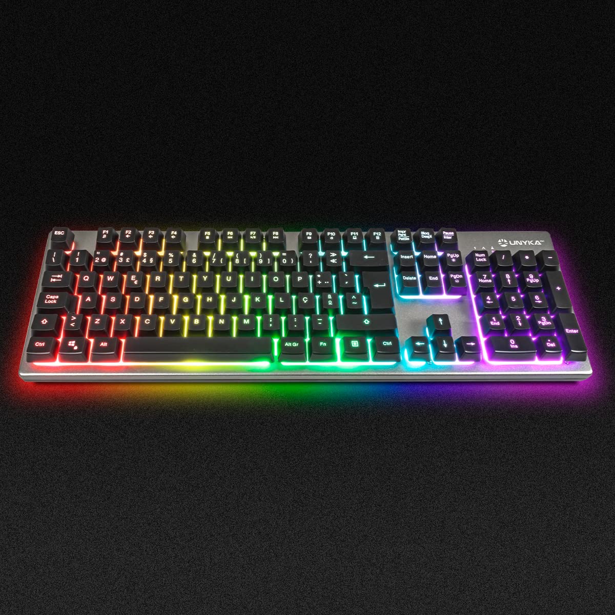Unykach Teclado PORTUGUÉS Gaming Nova K244, 105 Teclas QWERTY | Cable USB, Retroiluminación LED RGB, Efecto Arco Iris, Ergonómico