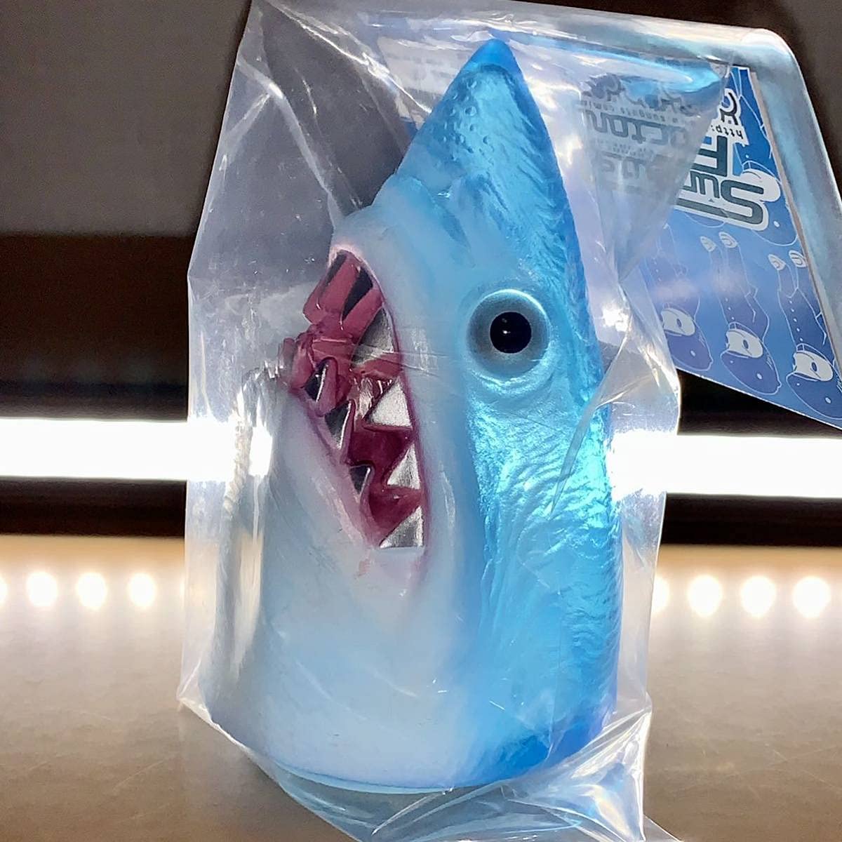 サンガッツ sunguts　鮫頭 サメ　shark　ソフビ　フィギュア　５個 Amazon | サンガッツ本舗 鮫頭 クリアブルー サンガッツ 鮫はサメ