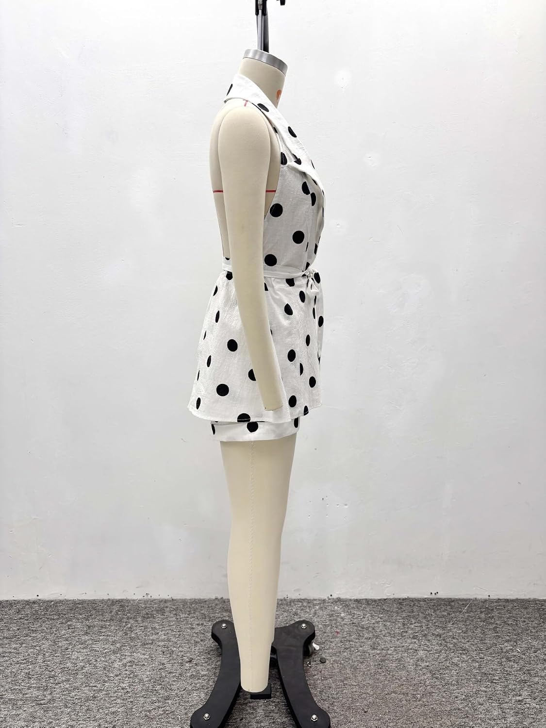 Wuitrie Women's Polka Dot Blouse Shorts Set Halter V Neck Tie Waist Backless Top High Waist Shorts Casual Going Out Outfit