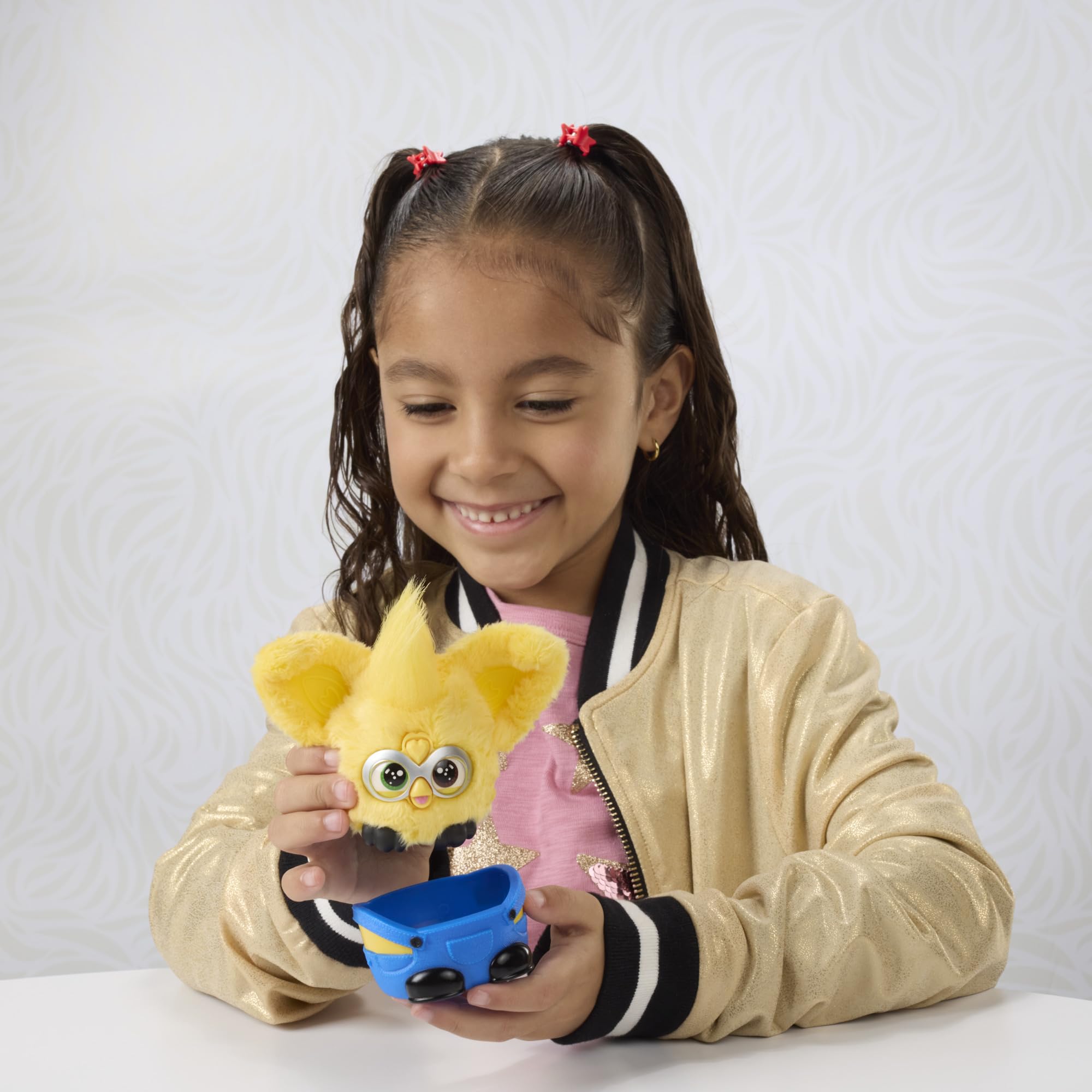 Furby Furblets Minions, miniaturowa pluszowa elektroniczna zabawka kolekcjonerska w skali 7,6 cm, na oficjalnej licencji, wiek: od 6 lat