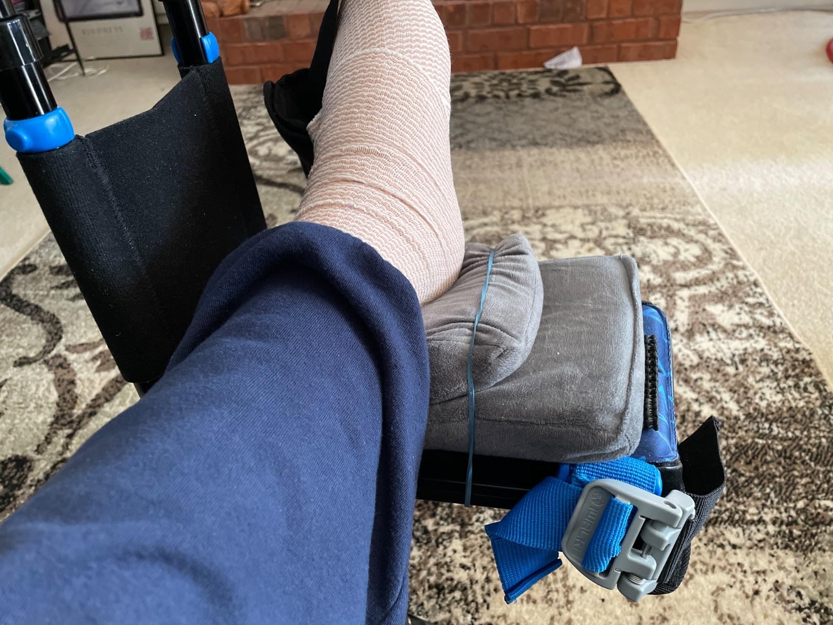 iWALK3.0 The Original Hands Free Knee Crutch - Romania | Ubuy
