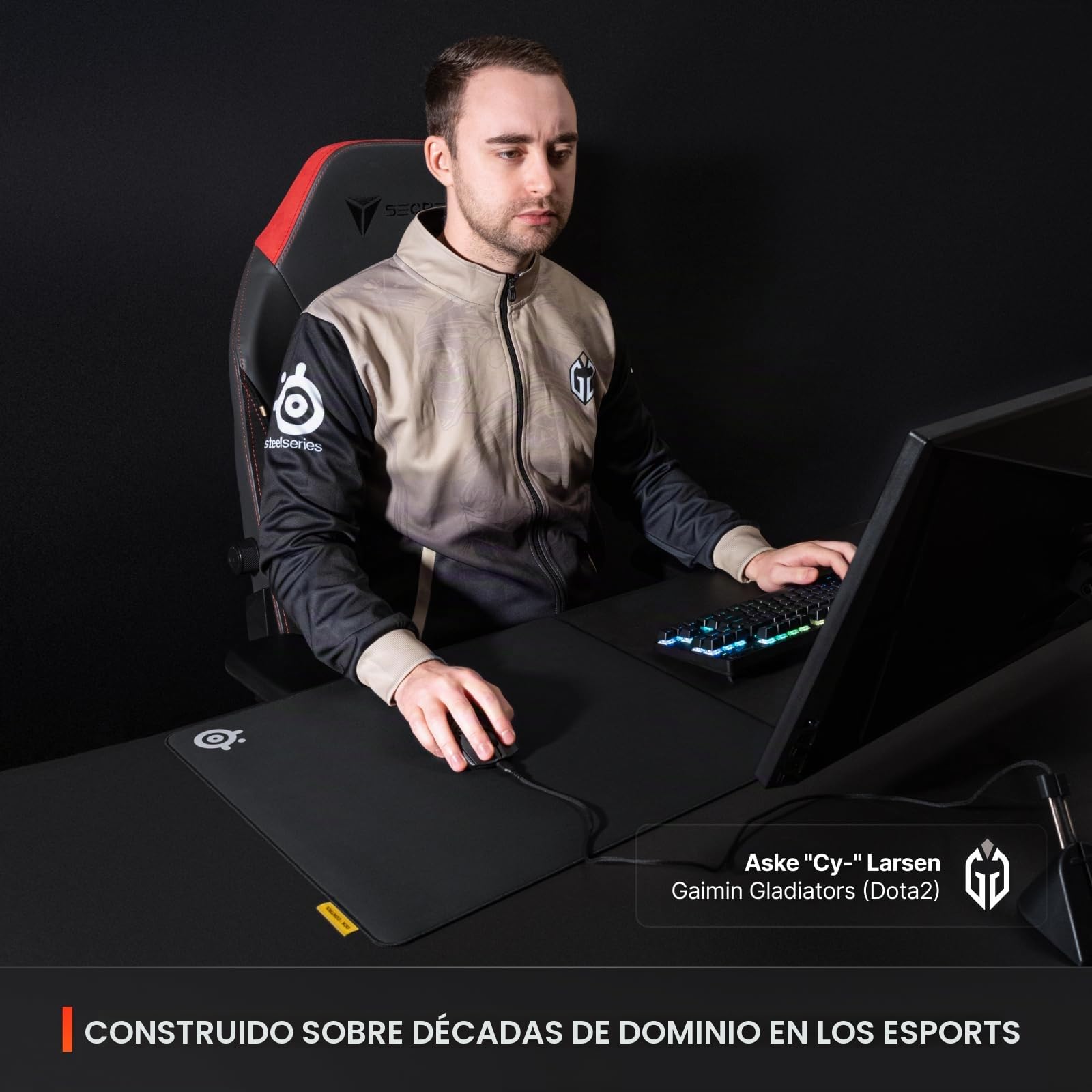 SteelSeries QcK L - Alfombrilla de Mouse para Juegos con Control de Rendimiento, Densidad Extra para un Deslizamiento Suave, Costuras de Borde de Perfil bajo, Base de Goma de Neopreno Antideslizante,