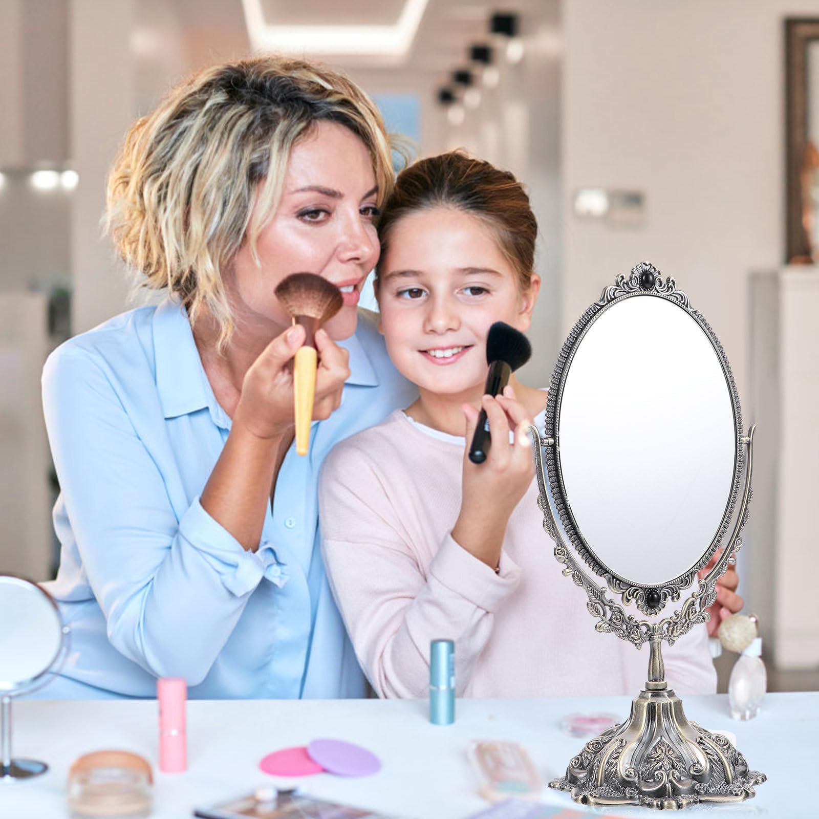 TOYANDONA Specchio da Toeletta Decorativo Retrò in Metallo con Supporto Girevole, Specchio Cosmetico Portatile a Doppia Faccia per Uso Indoor e Regali