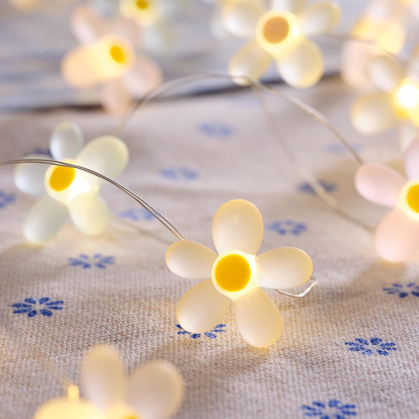 ALEGRE® łańcuch świetlny kwiaty na baterie, 2 m, 20 diod LED, łańcuch świetlny w kształcie kwiatów, łańcuch świetlny z miedzianego drutu w kształcie kwiatów, ciepła biel, świetlne kwiaty do wnętrz, na