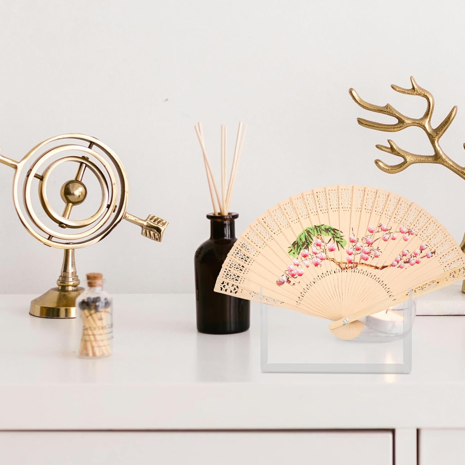 Garneck Acrylic Fan Display Stand 5.7X3.34X2.16In Transparent Folding Fan Holder Rack for Home Store Exhibition