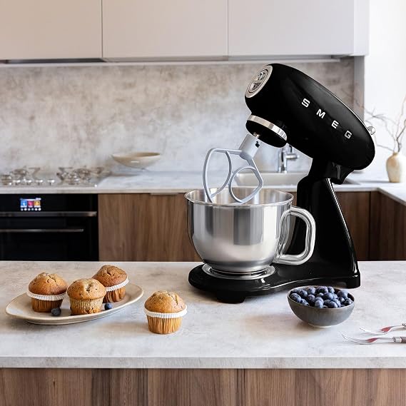 SMEG SMF05 Forte 5-Qt Stand Mixer with 750W Motor, Smooth Start & SteadyMix, Flex Edge Beater, 10 Speeds, Stainless Steel Bowl Retro 50s Style Planetary Mixer for Dough, Baking & Desserts-Black