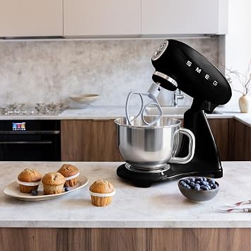 SMEG SMF05 Forte 5-Qt Stand Mixer with 750W Motor, Smooth Start & SteadyMix, Flex Edge Beater, 10 Speeds, Stainless Steel Bowl Retro 50s Style Planetary Mixer for Dough, Baking & Desserts-Black