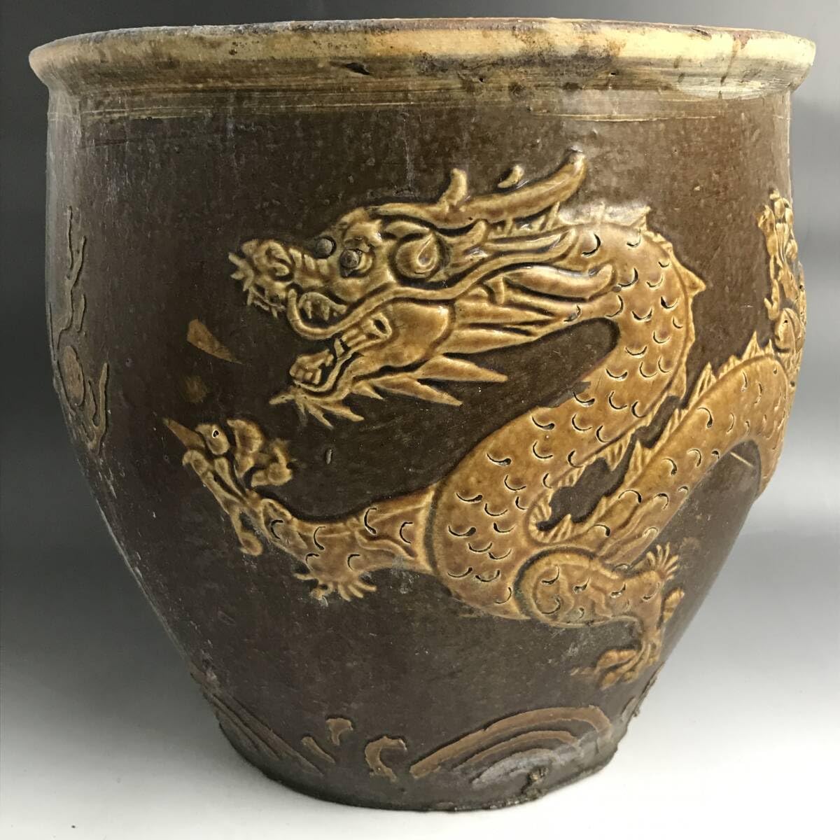 ピータン 甕 壺 陶器 龍絵柄 めだか鉢・火鉢・傘立て　ドラゴン装飾 ピータン 甕 壺 陶器 龍絵柄 めだか鉢・火鉢・傘立て ドラゴン装飾