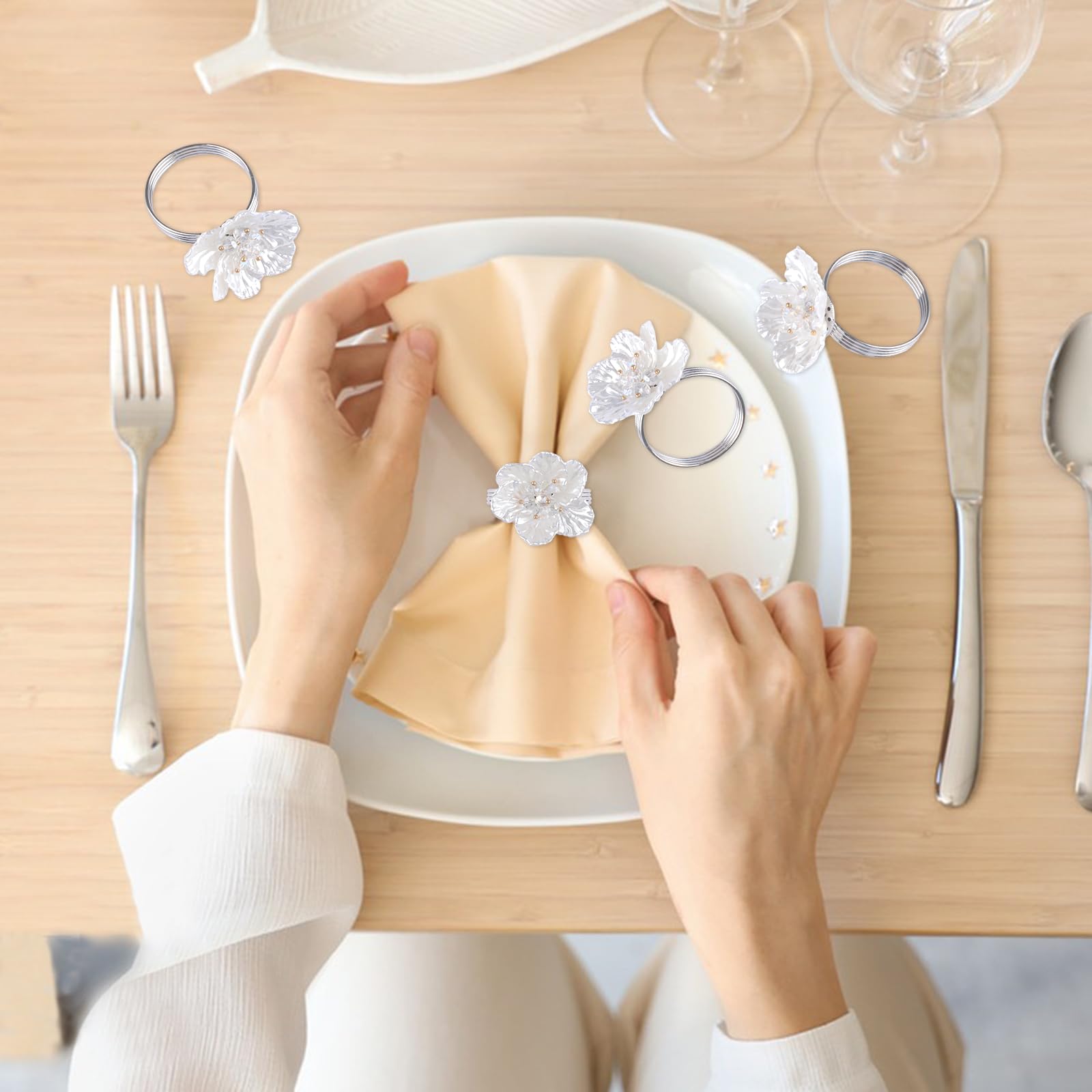 Ronds De Serviette Fleur Blanche Nacrée - Lot De 12, Métal Et Plastique, Pour Décoration De Table