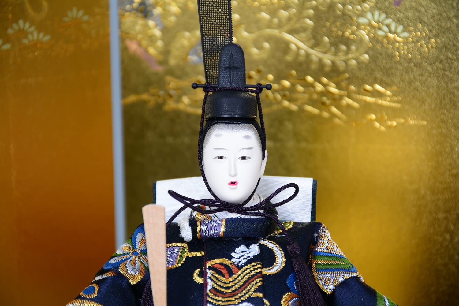 Amazon | 平安道翠 雛人形 親王飾り 四曲屏風包貼京箔 黒塗アジロ 平