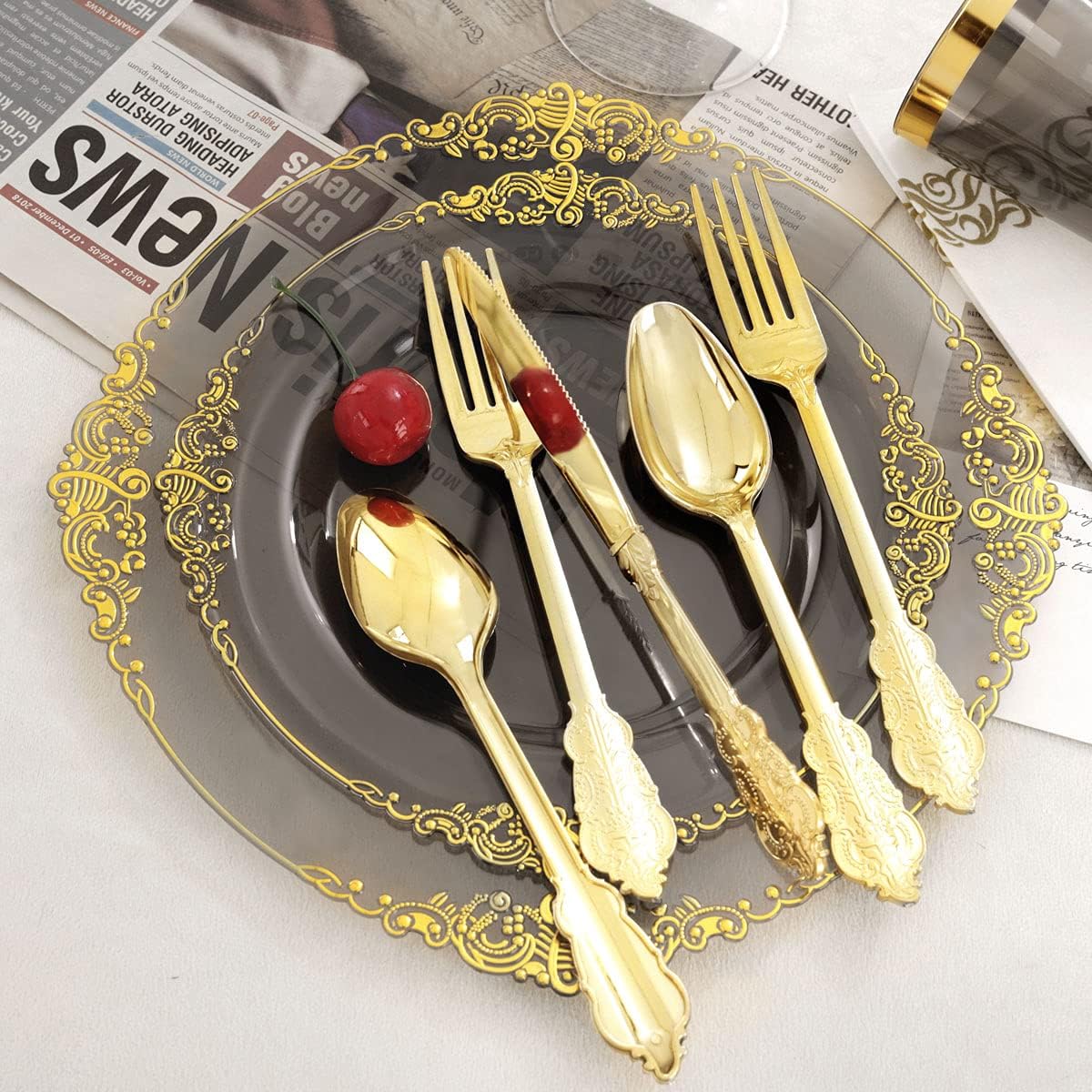 Nervure 175pcs Clear Black Plastic Plates - Gold Plastic Dinnerware Set for 25 Guests include 50 Disposable Plates,75 Gold Silverware,25 Cups,25 Napkins Perfect for Party&Independence Day