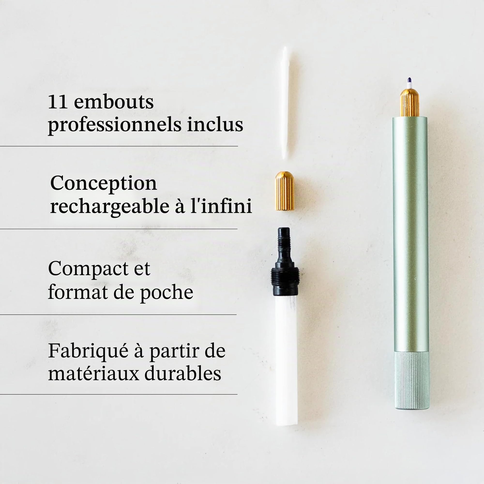 Tom's Studio Lumos Mini (Sage) | Stylo fin polyvalent et rechargeable dans un emballage de poche | Livré avec 11 pointes et un échantillon d'encre noire profonde de 3 ml